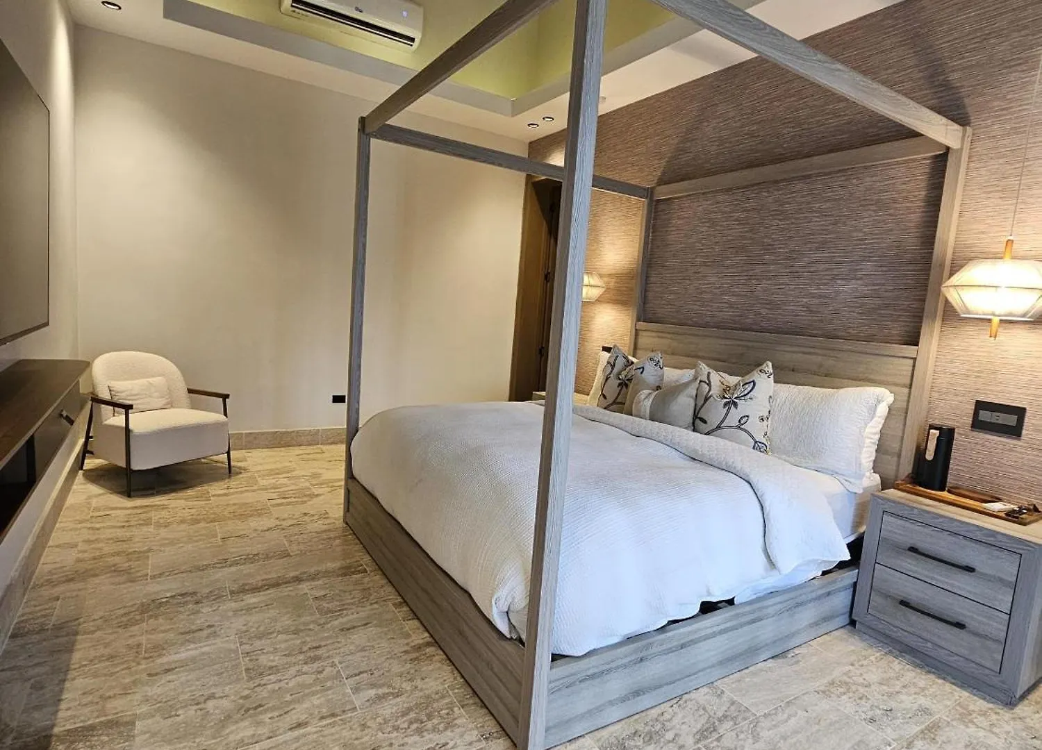 Modern Villa With Maid And Pool In Casa De Campo Los Cajuiles