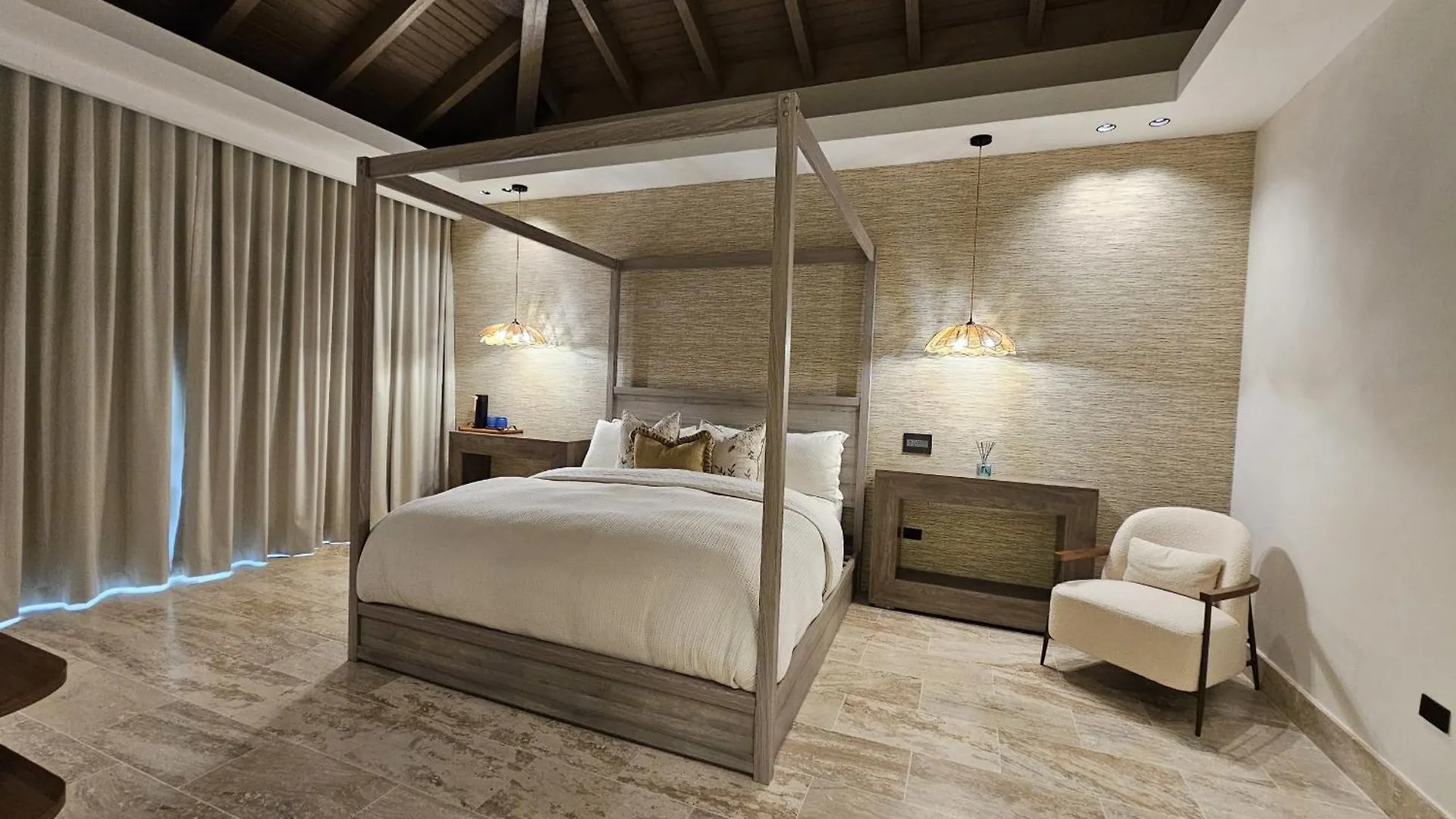 Modern Villa With Maid And Pool In Casa De Campo Los Cajuiles